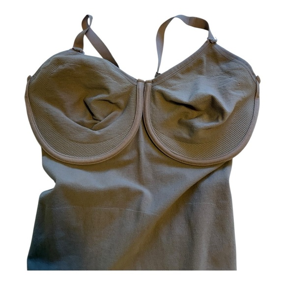 Spanx One Piece Nude Colour Snap Crotch Underwire Shape Wear - Size XL - Picture 3 of 9